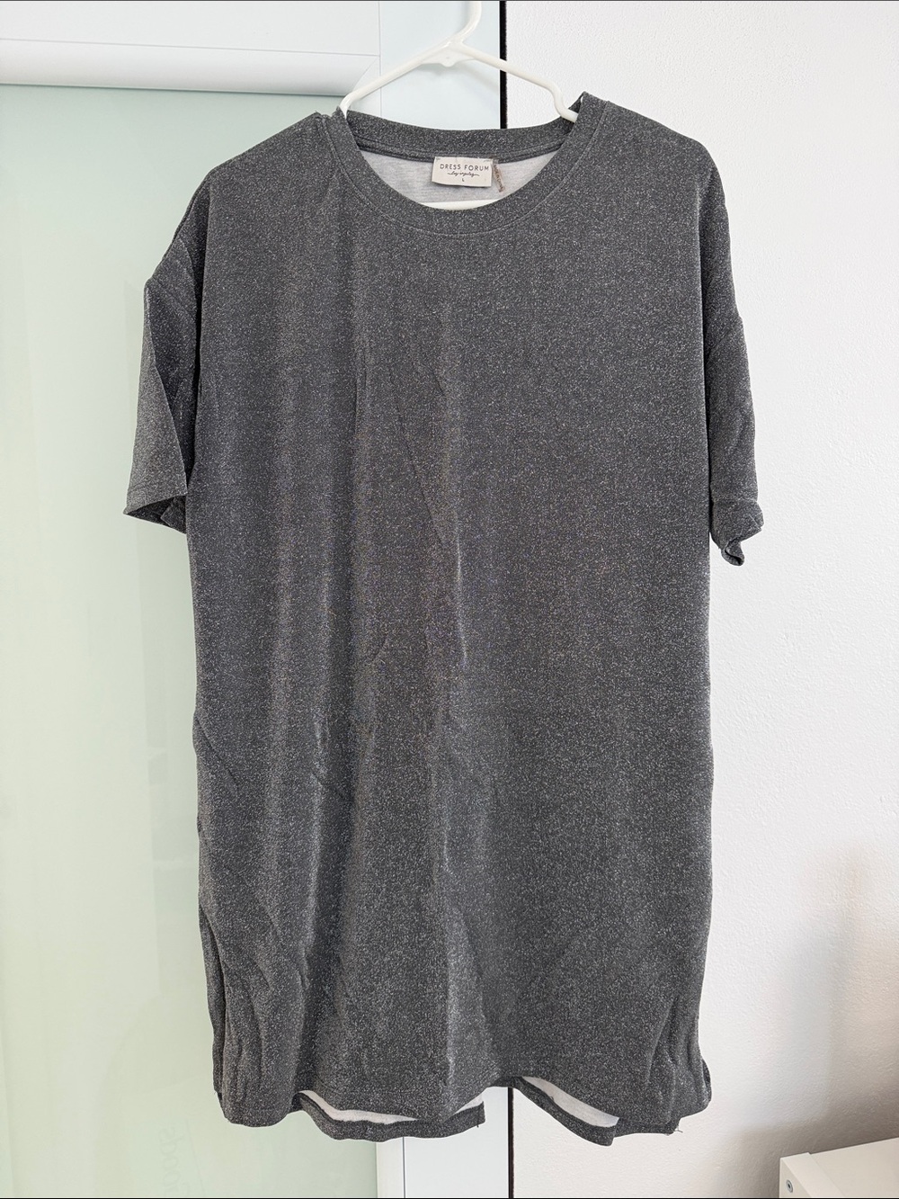 Dress Forum Men's Charcoal Gray Crewneck Short Sleeve Tee